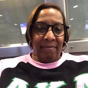 Meet your Posher, Nedra